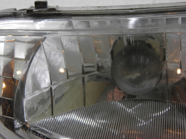 photo de PHARE AVANT ROADSIGN WALLABY 50 (2009 - 2014) - Zoom état d’usage