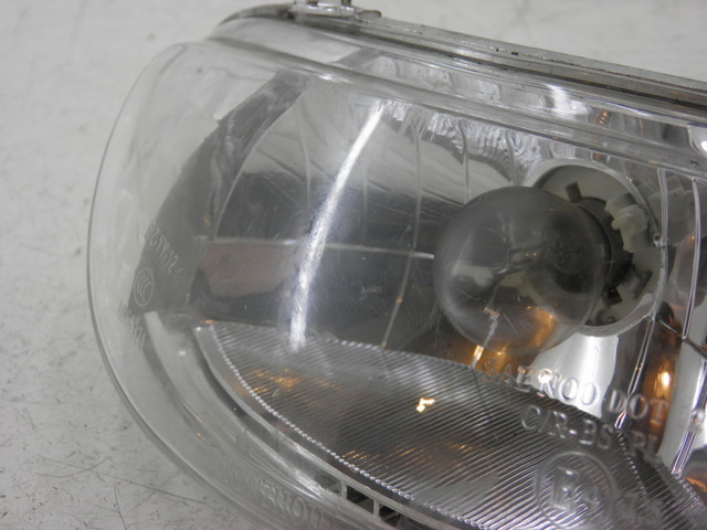 photo de PHARE AVANT ROADSIGN WALLABY 50 (2009 - 2014) - Vue d’ensemble