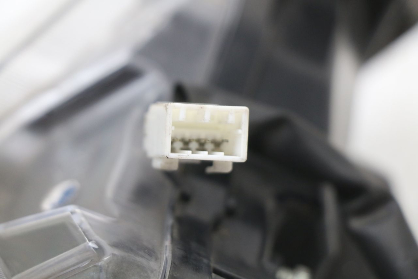 photo de PHARE AVANT GILERA RUNNER SP 50 (2009 - 2017) - Vue d’ensemble