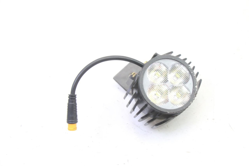 photo de PHARE AVANT HERO S10 1 - Autre angle de vue