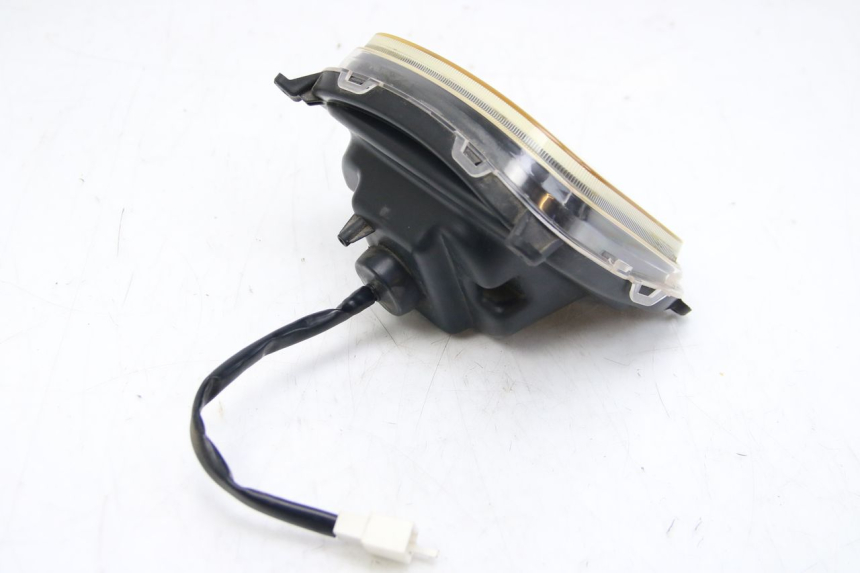 photo de PHARE AVANT LVNENG S5 1 (2019 - 2023) - Autre angle de vue