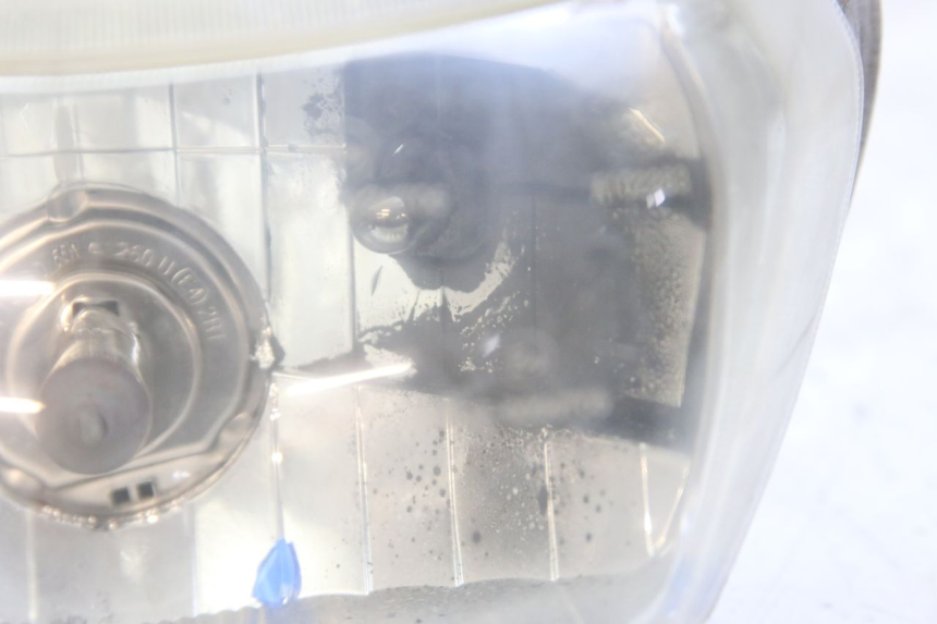 photo de PHARE AVANT JM MOTORS SANTANA 50 (2014 - 2023) - Zoom état d’usage