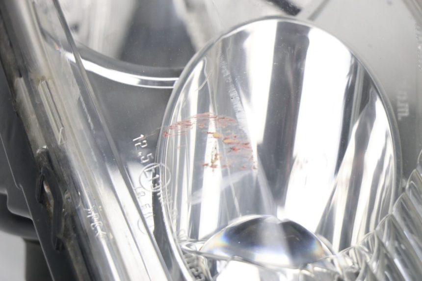 photo de PHARE AVANT PEUGEOT SATELIS COMPRESSOR K15 125 (2006 - 2009) - État de surface