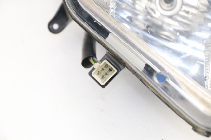 photo de PHARE AVANT PEUGEOT SATELIS COMPRESSOR K15 125 (2006 - 2009) - Marquages et références