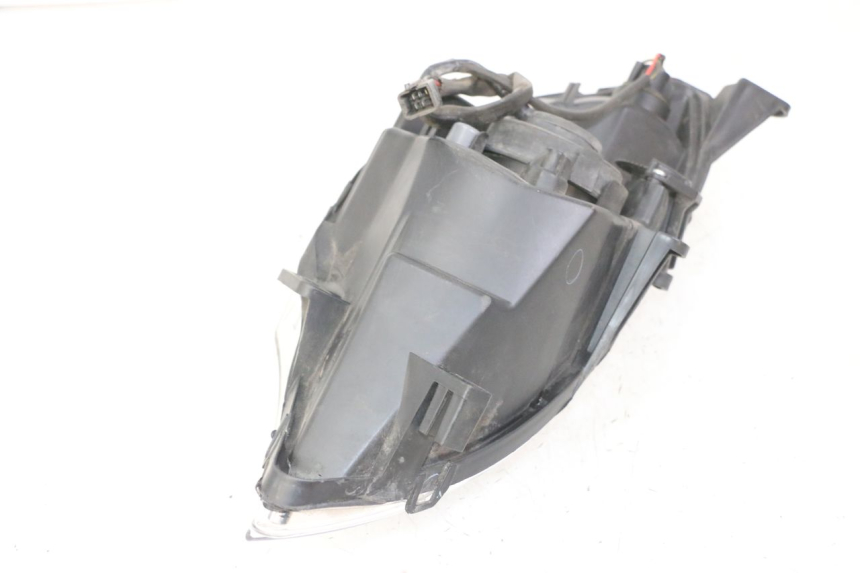 photo de PHARE AVANT PEUGEOT SATELIS 125 (2013 - 2018) - Inspection visuelle