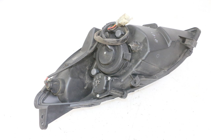 photo de PHARE AVANT PEUGEOT SATELIS 125 (2013 - 2018) - Vue d’ensemble