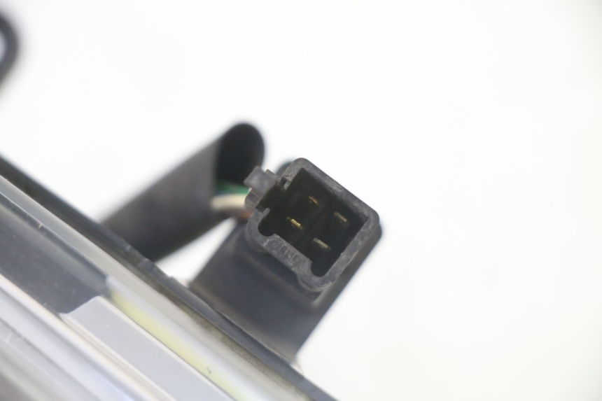 photo de PHARE AVANT PEUGEOT SATELIS 125 (2006 - 2009) - Zoom composants