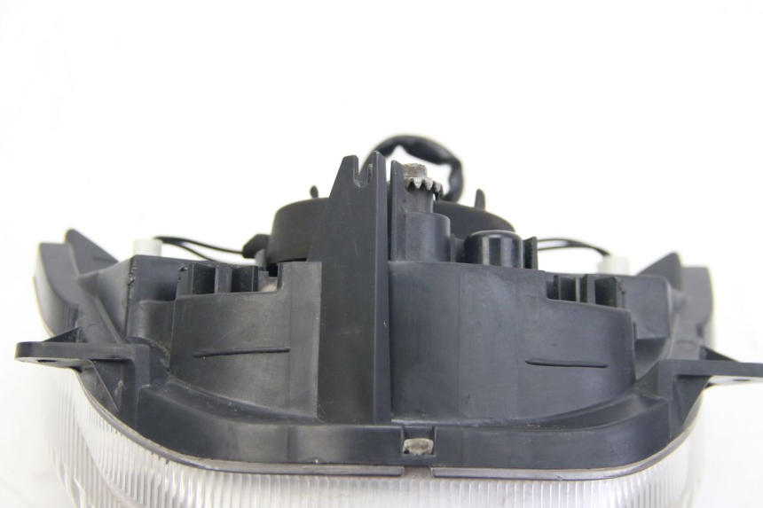 photo de PHARE AVANT SUZUKI SIXTEEN 125 (2008 - 2010) - Marquages et références