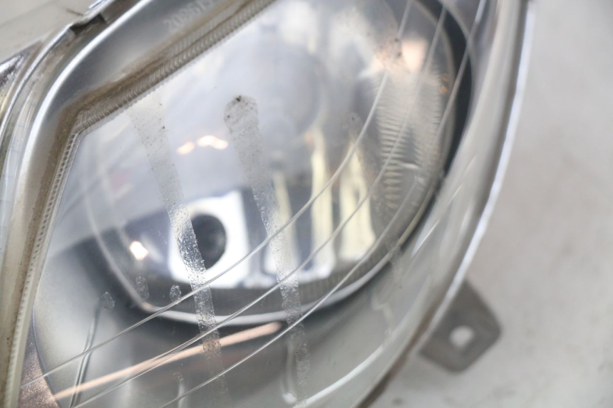 photo de PHARE AVANT MBK SKYCRUISER 125 (2010 - 2013) - Points de fixation