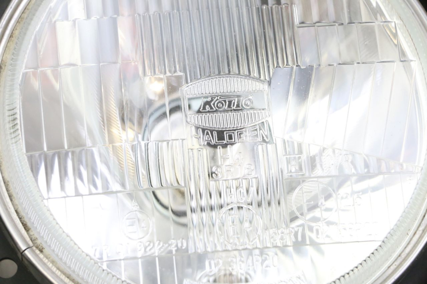 photo de PHARE AVANT TRIUMPH SPRINT 900 (1995 - 1998) - Points de fixation