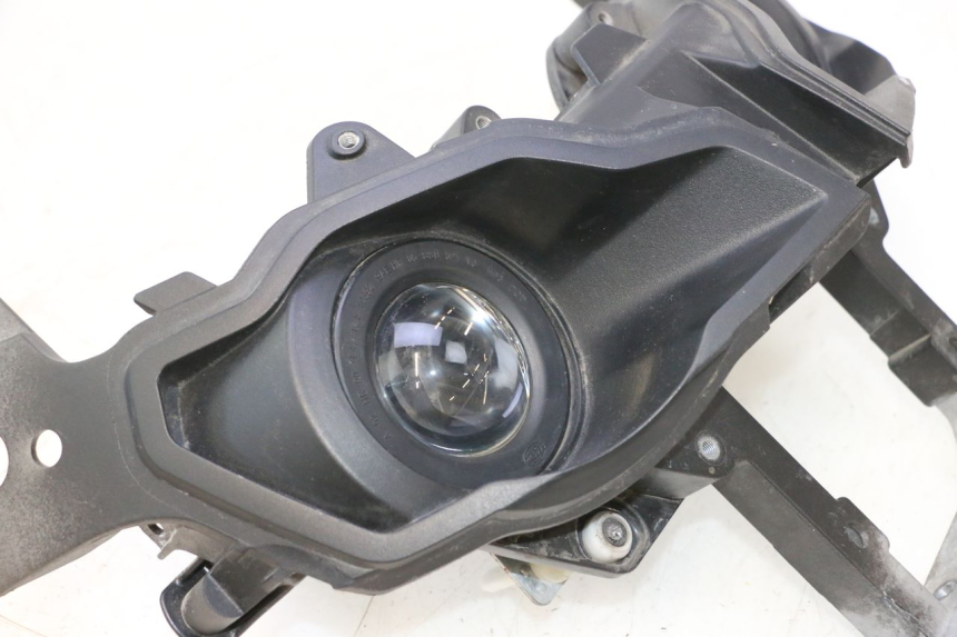 photo de PHARE AVANT CAN-AM SPYDER RS 1000 (2008 - 2012) - Photo complémentaire