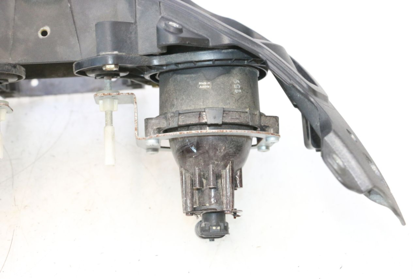 photo de PHARE AVANT CAN-AM SPYDER RS 1000 (2008 - 2012) - Vue principale