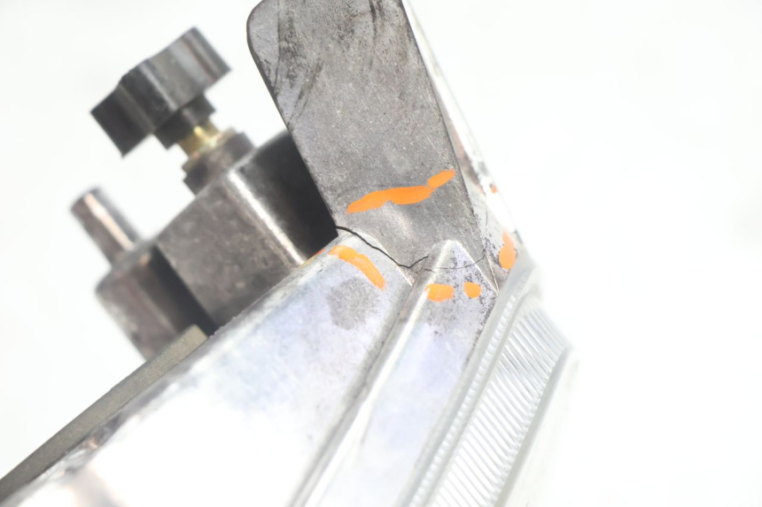 photo de PHARE AVANT APRILIA SR 2T 50 (2012 - 2017) - Autre angle de vue