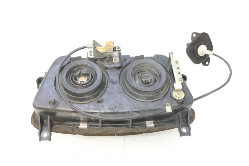 photo de PHARE AVANT HONDA ST PAN EUROPEAN 1100 (1990 - 2002) - Vue rapprochée