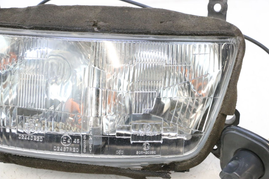 photo de PHARE AVANT HONDA ST PAN EUROPEAN 1100 (1990 - 2002) - Zoom état d’usage