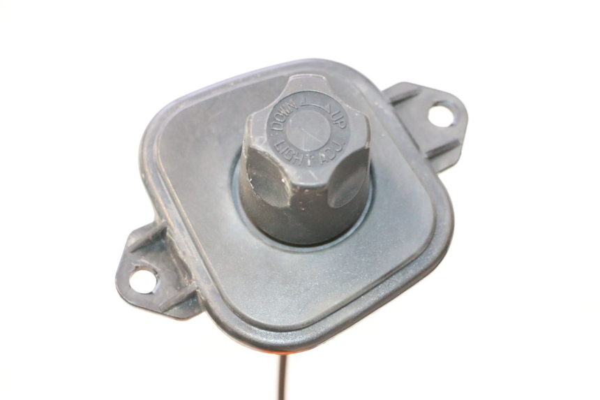 photo de PHARE AVANT HONDA ST PAN EUROPEAN 1100 (1990 - 2002) - Points de fixation