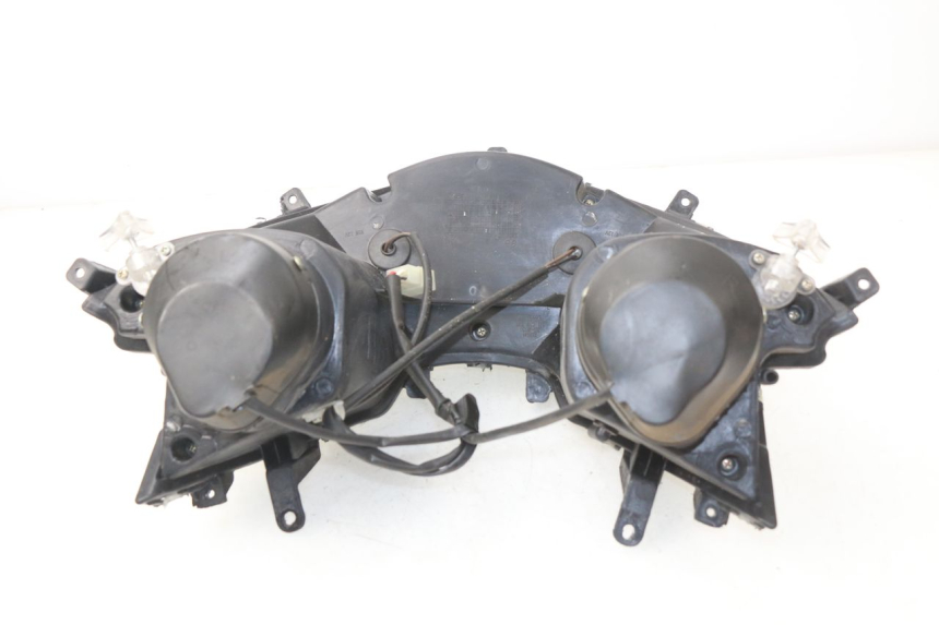 photo de PHARE AVANT RAZZO STEED 125 (2012 - 2018) - Autre angle de vue