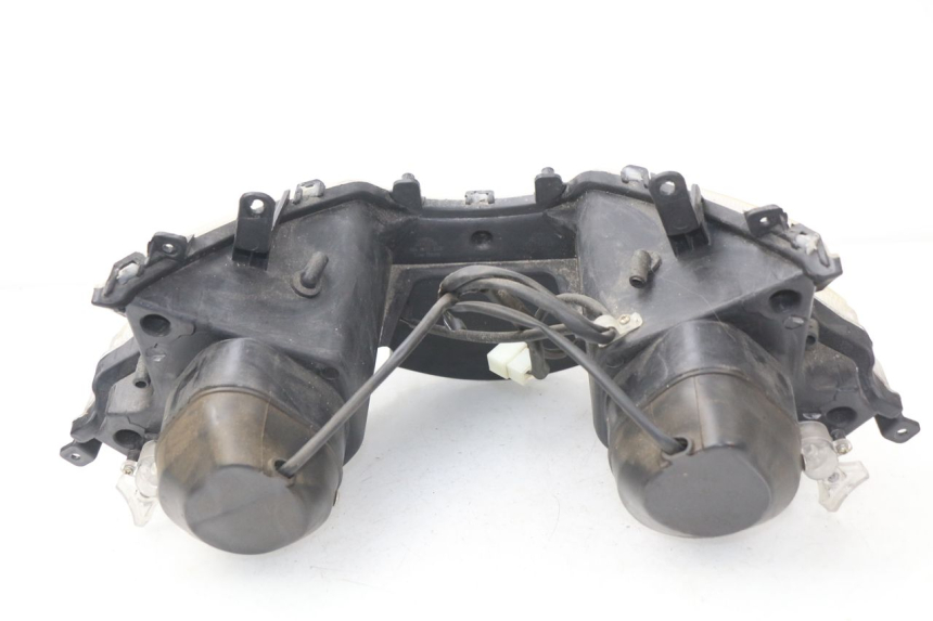 photo de PHARE AVANT RAZZO STEED 125 (2012 - 2018) - Gros plan technique