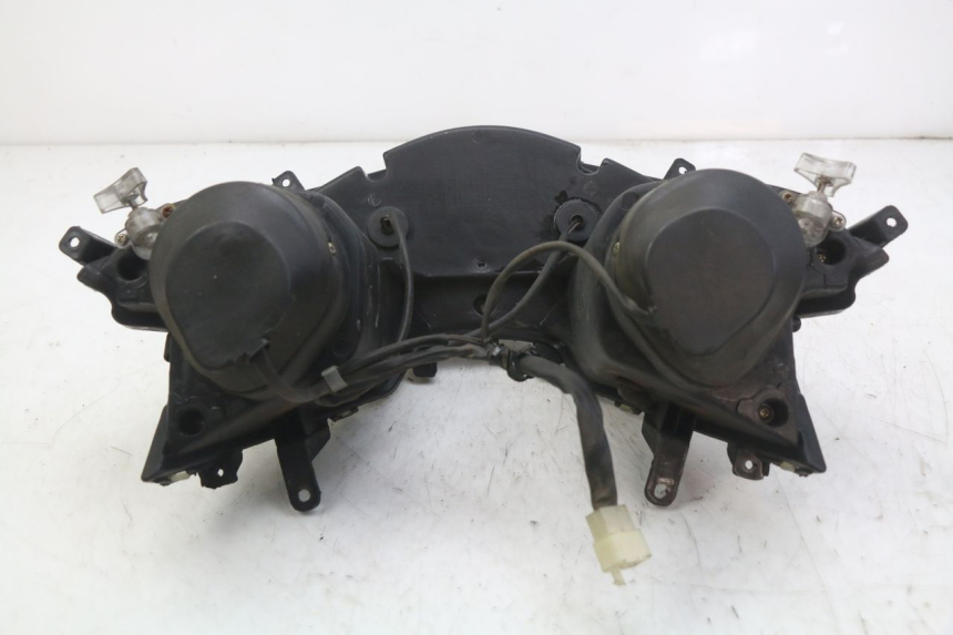 photo de PHARE AVANT RAZZO STEED 125 (2012 - 2018) - Zoom état d’usage