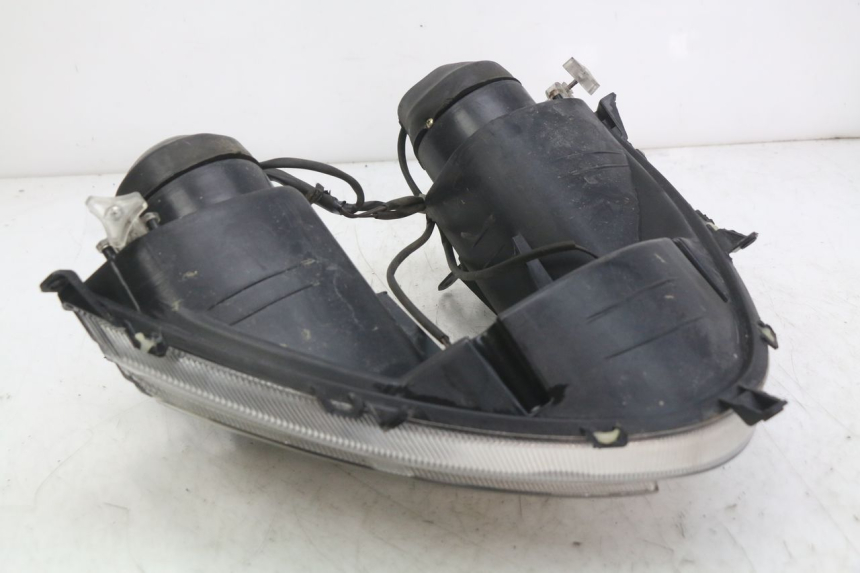 photo de PHARE AVANT RAZZO STEED 125 (2012 - 2018) - Gros plan technique