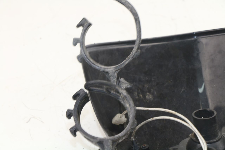 photo de PHARE AVANT RAZZO STR 50 (2009 - 2018) - Points de fixation