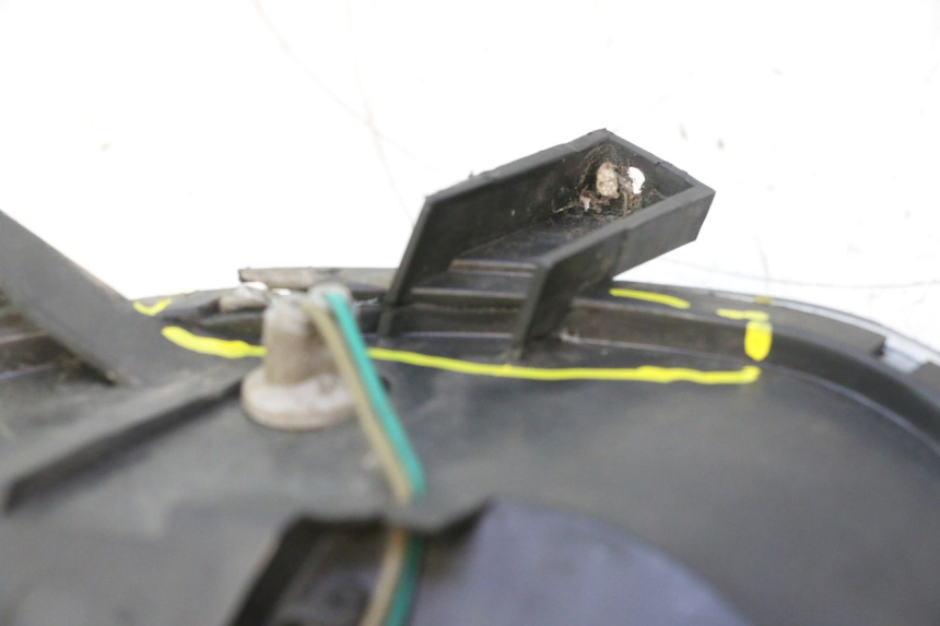 photo de PHARE AVANT KYMCO SUPER 8 2T 50 (2007 - 2013) - Angle alternatif