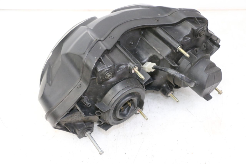 photo de PHARE AVANT SUZUKI SV S 650 (1999 - 2002) - Autre angle de vue