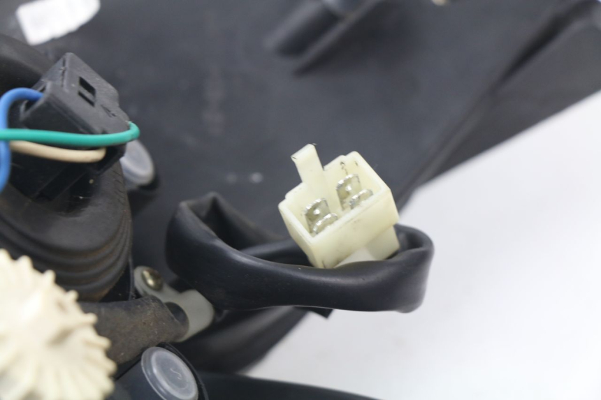 photo de PHARE AVANT SYM SYMPHONY 50 (2009 - 2015) - Autre angle de vue