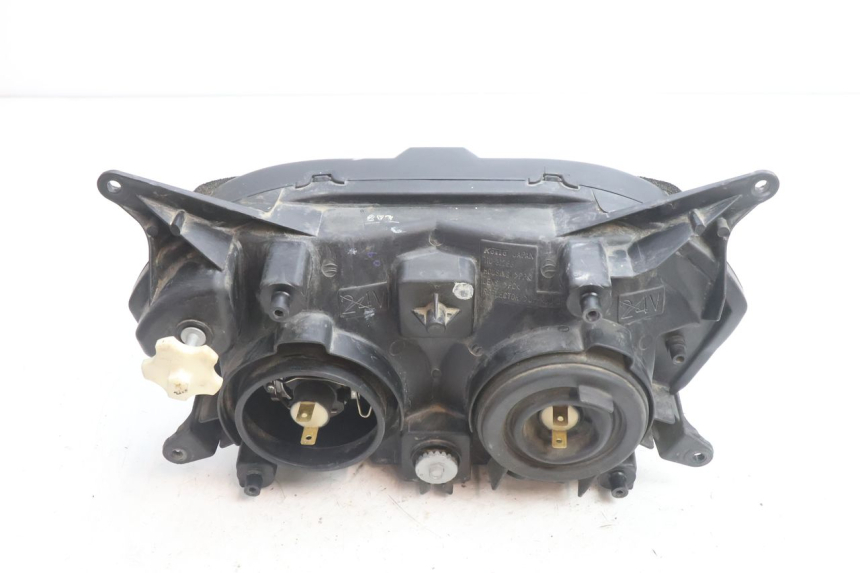 photo de PHARE AVANT YAMAHA TDM ABS 900 (2002 - 2014) - Autre angle de vue