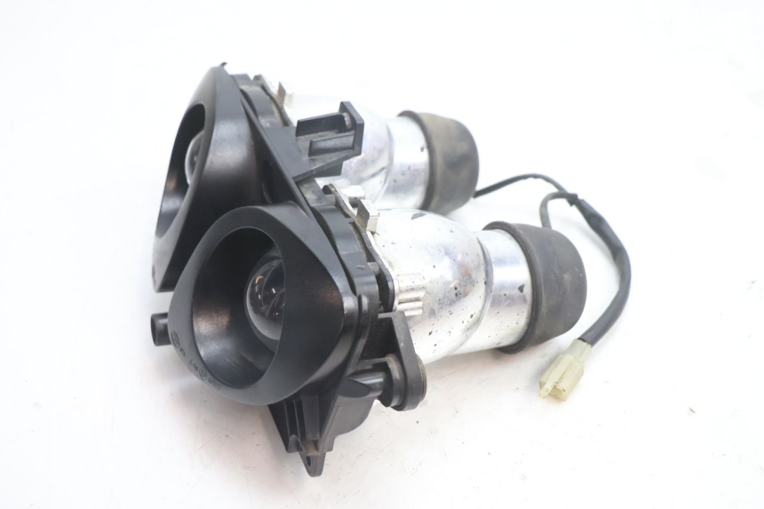 photo de PHARE AVANT PEUGEOT TKR TREKKER FURIOUS 50 (2005 - 2014) - Zoom état d’usage