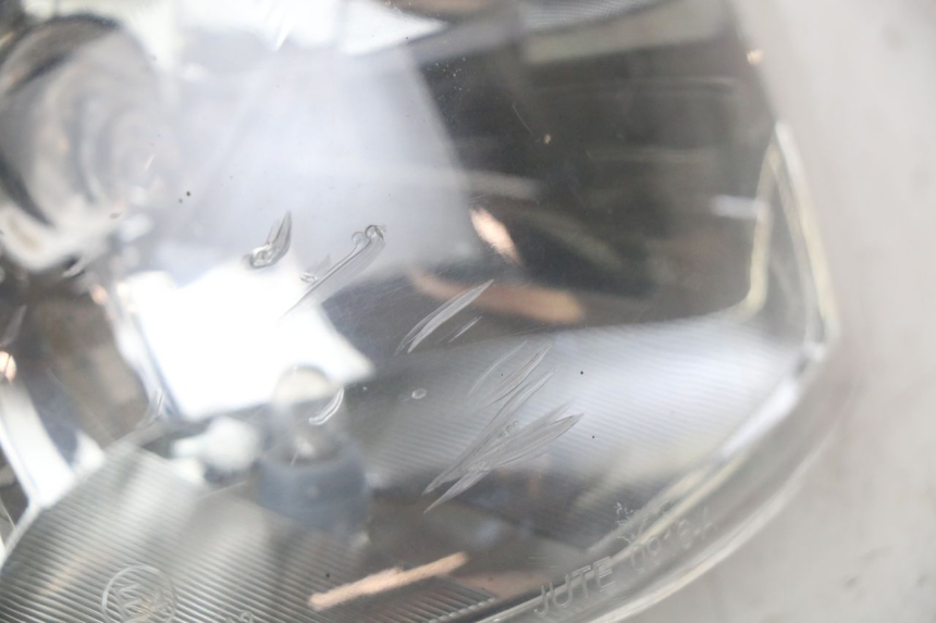 photo de PHARE AVANT PEUGEOT TWEET 4T 50 (2010 - 2014) - Zoom état d’usage