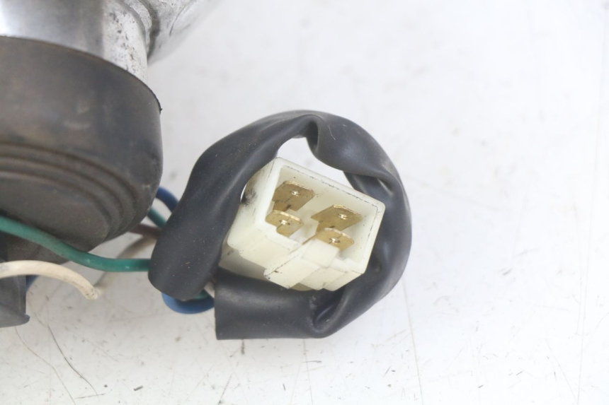 photo de PHARE AVANT PEUGEOT TWEET 4T 50 (2010 - 2014) - État de surface