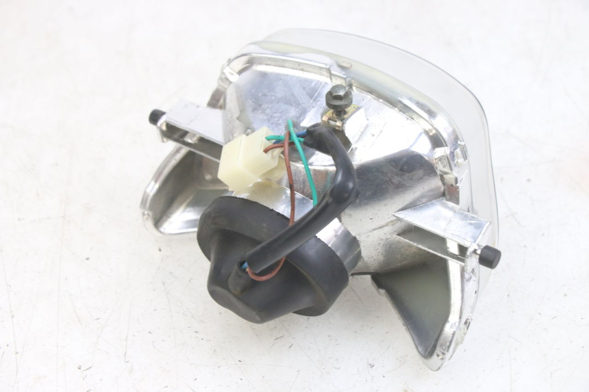 photo de PHARE AVANT PEUGEOT TWEET 4T 50 (2014 - 2019) - Points de fixation