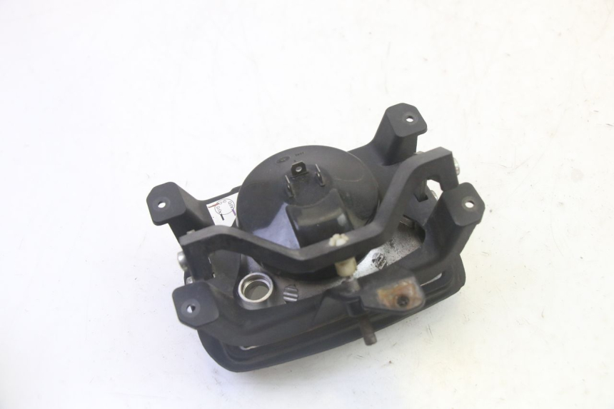 photo de PHARE AVANT PIAGGIO VESPA S 2T 50 (2007 - 2014) - Gros plan technique