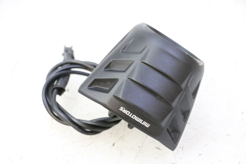 photo de PHARE AVANT DUALTRON VICTOR LIMITED 1 - Points de fixation