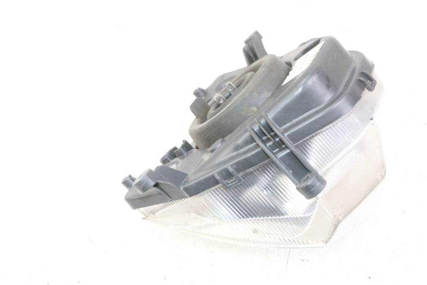 photo de PHARE AVANT PEUGEOT VIVACITY NEW 4T 50 (2008 - 2017) - Détail de la pièce