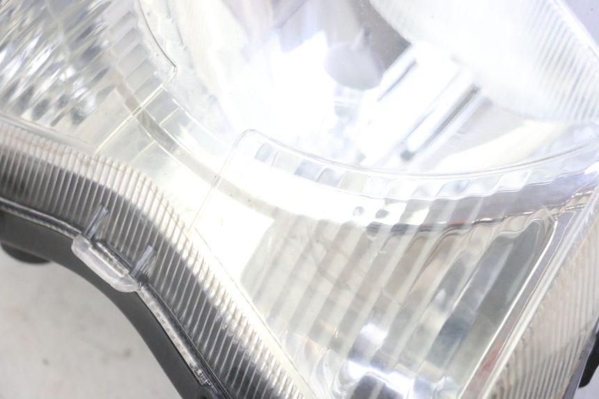 photo de PHARE AVANT PEUGEOT VIVACITY NEW 4T 50 (2008 - 2017) - Points de fixation