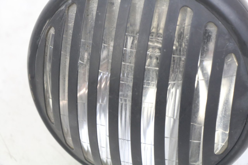 photo de PHARE AVANT DAELIM VL DAYSTAR 125 (2000 - 2011) - Détail de la pièce