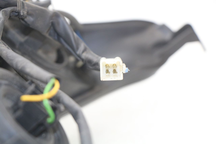 photo de PHARE AVANT YAMAHA XMAX X-MAX 125 (2006 - 2009) - Détail de la pièce