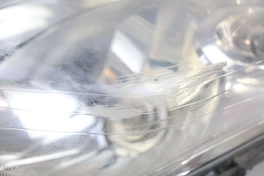 photo de PHARE AVANT YAMAHA XMAX X-MAX 125 (2006 - 2009) - État de surface