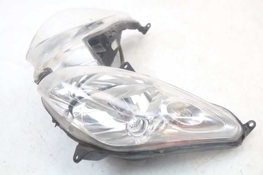 photo de PHARE AVANT YAMAHA XMAX X-MAX 125 (2006 - 2009) - Autre angle de vue