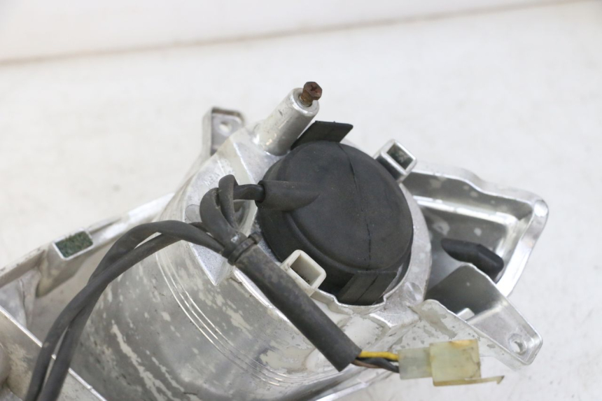 photo de PHARE AVANT YAMAHA X-MAX XMAX 125 (2010 - 2013) - Zoom état d’usage