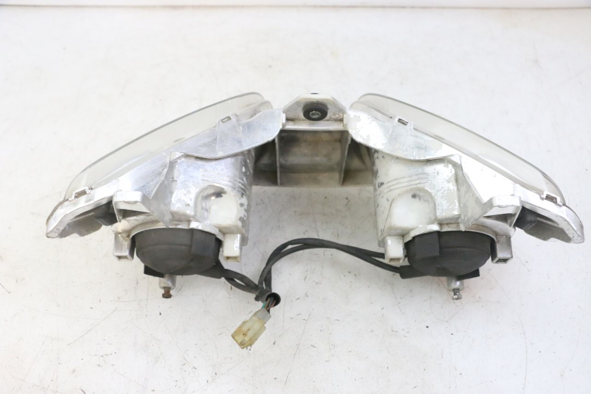 photo de PHARE AVANT YAMAHA X-MAX XMAX 125 (2010 - 2013) - Vue d’ensemble