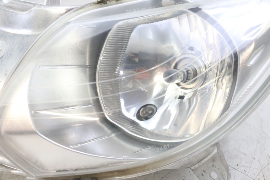 photo de PHARE AVANT YAMAHA X-MAX XMAX 125 (2010 - 2013) - Points de fixation