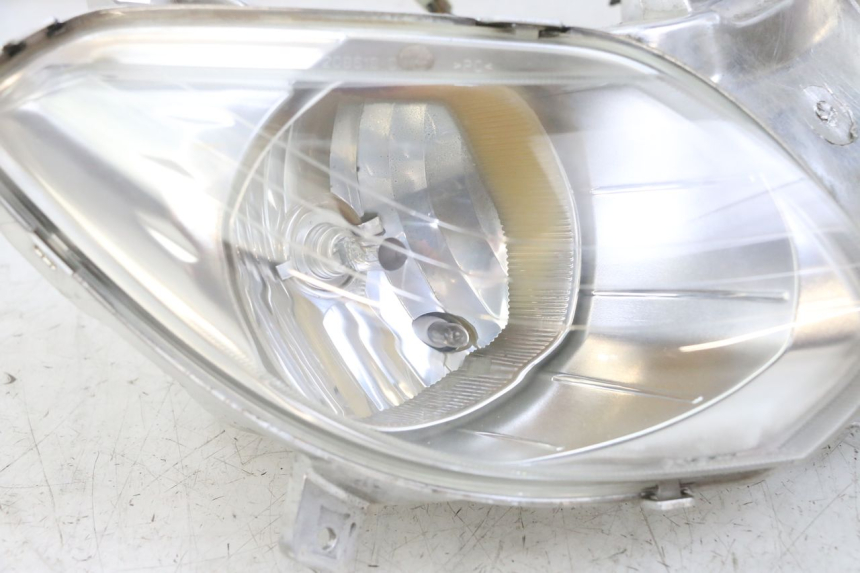 photo de PHARE AVANT YAMAHA X-MAX XMAX 125 (2010 - 2013) - État de surface