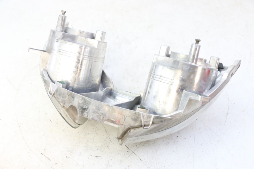 photo de PHARE AVANT YAMAHA X-MAX XMAX 125 (2010 - 2013) - Points de fixation