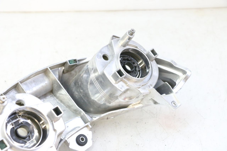photo de PHARE AVANT YAMAHA X-MAX XMAX 125 (2010 - 2013) - Pièce contrôlée