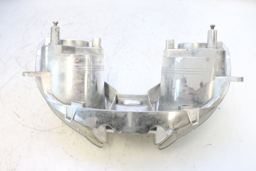 photo de PHARE AVANT YAMAHA X-MAX XMAX 125 (2010 - 2013) - Gros plan technique