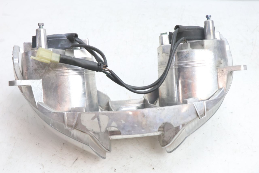 photo de PHARE AVANT YAMAHA X-MAX XMAX 125 (2010 - 2013) - Points de fixation