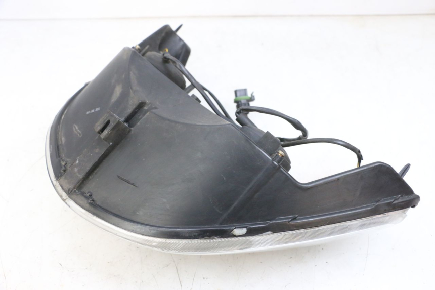 photo de PHARE AVANT PIAGGIO X8 125 (2004 - 2007) - Autre angle de vue